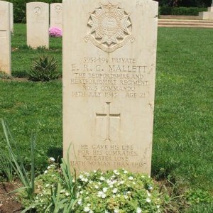 E. Mallett (Grave)