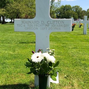 M. Clifton (Grave)