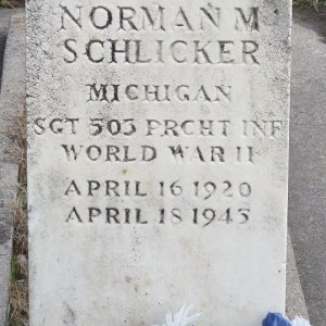 N. Schlicker (Grave)