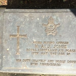 H. Jones (Grave)