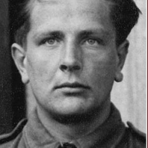K. Hewak