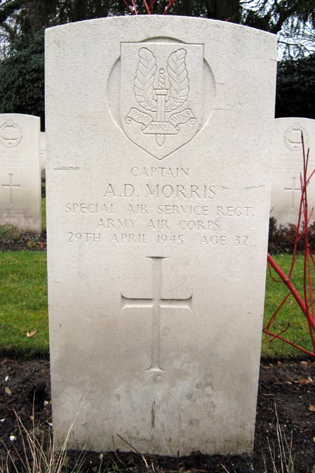 A.D. Morris (grave)