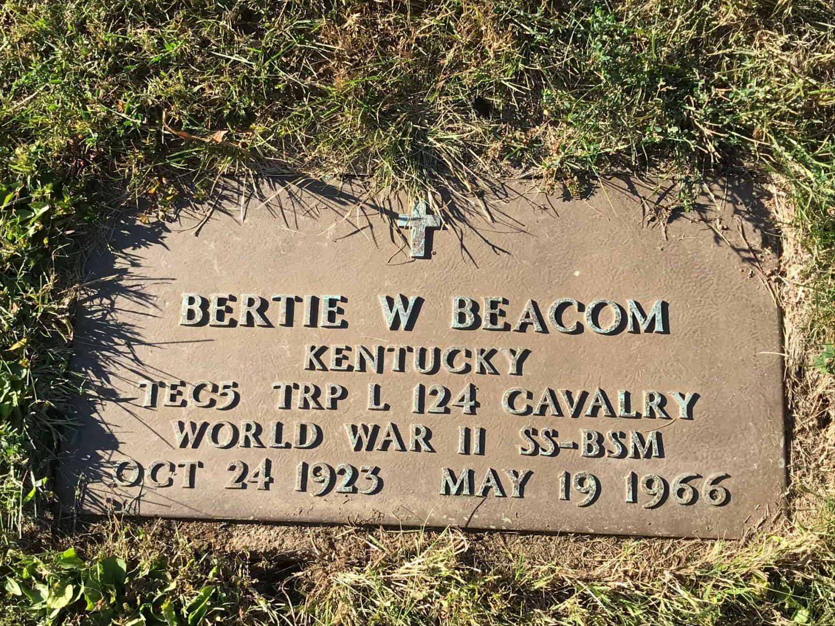 B. Beacom (Grave)