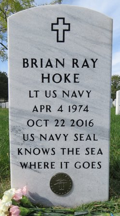 B. Hoke (grave)