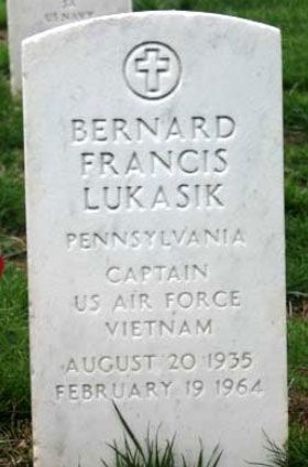 B. Lukasik (grave)