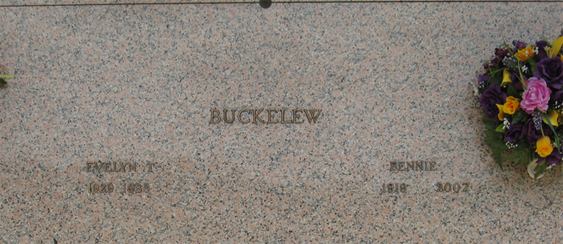 Bennie Buckelew (grave)