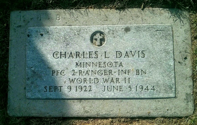 C. Davis (Grave)