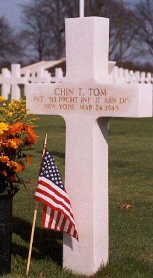 C. Tom (grave)