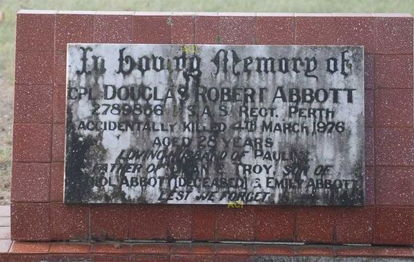 D. Abbott (grave)