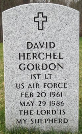 D. Gordon (grave)