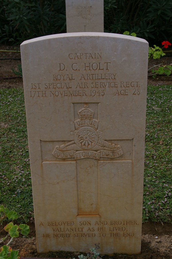 D. Holt (Grave)