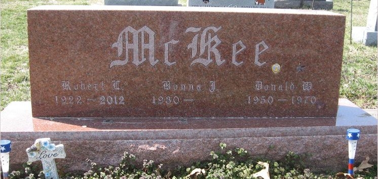 D. McKee (grave)