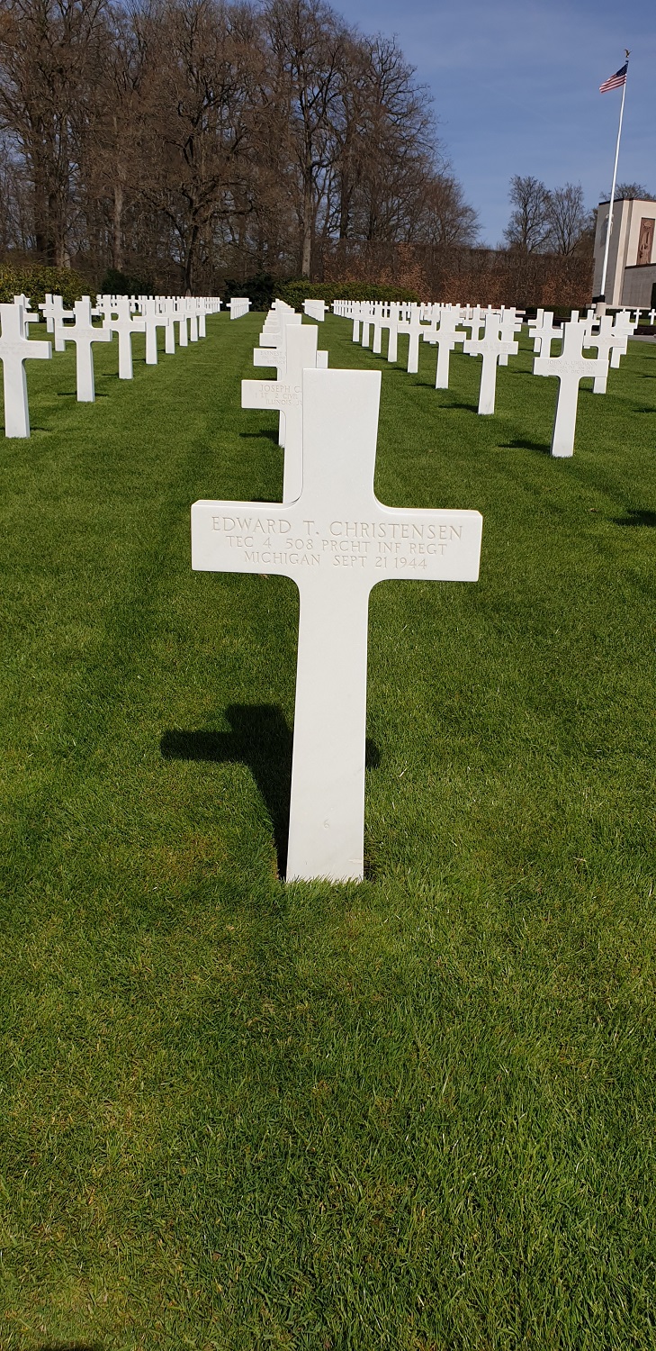 E. Christensen (Grave)