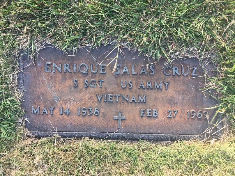 E. Cruz (Grave)