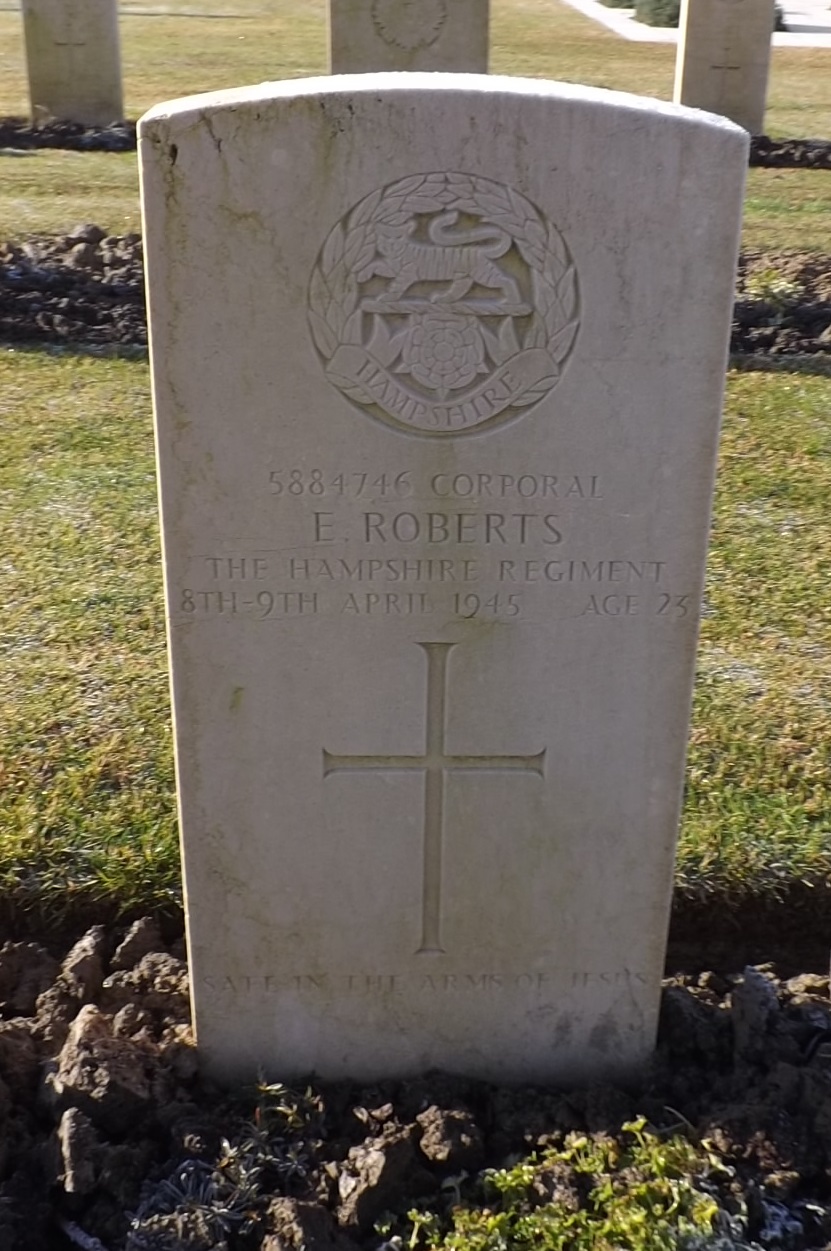 E. Roberts (Grave)