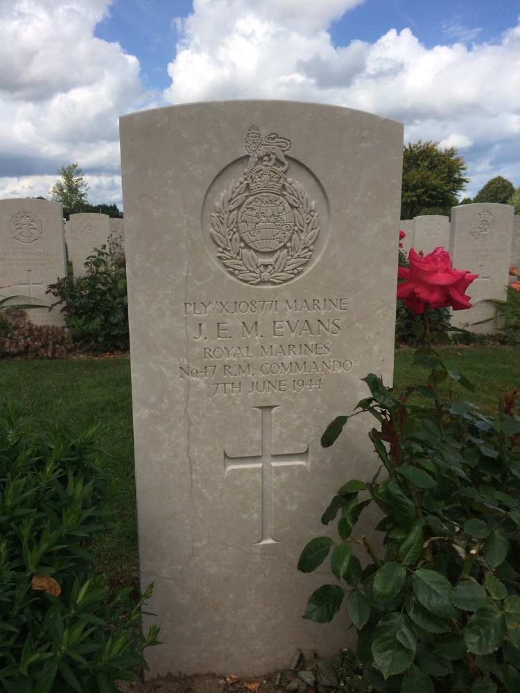 J. Evans (Grave)