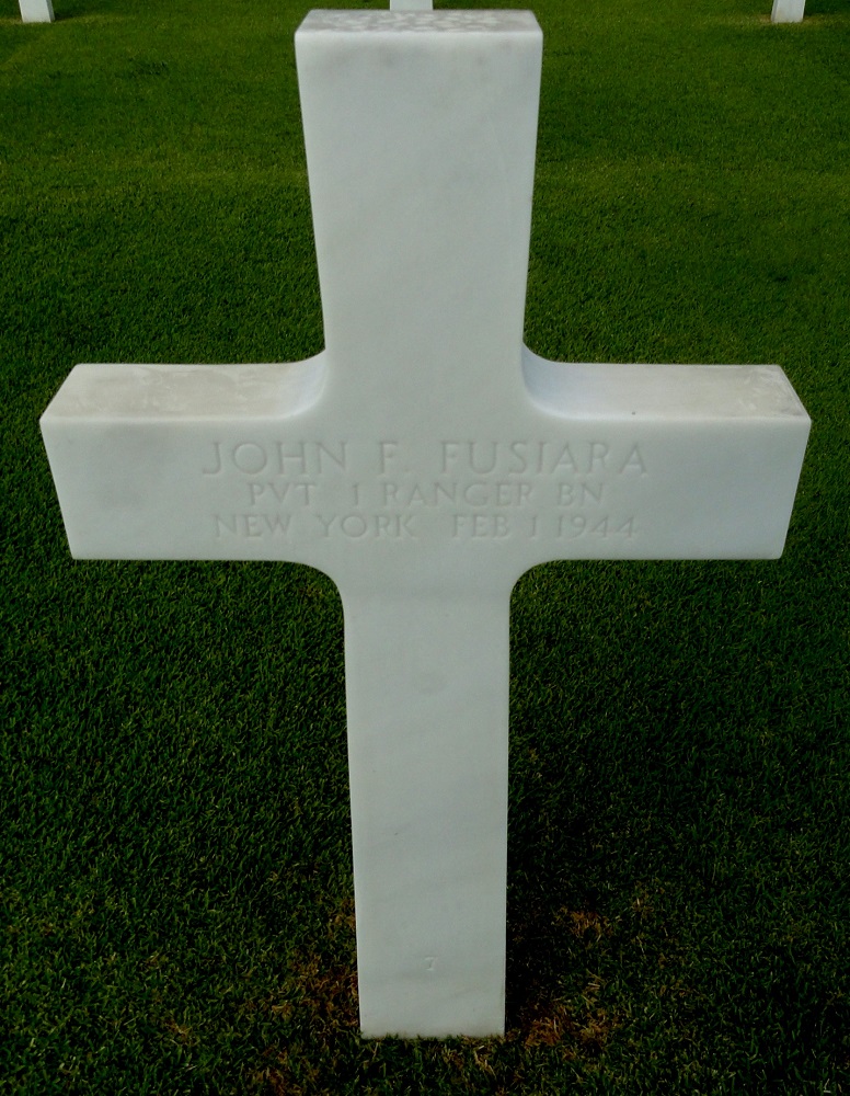 J. Fusiara (Grave)