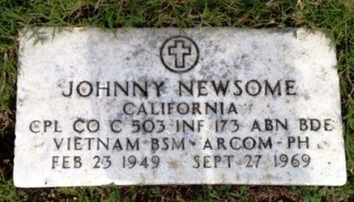 J. Newsome (grave)