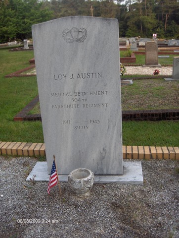 L. Austin (Grave)