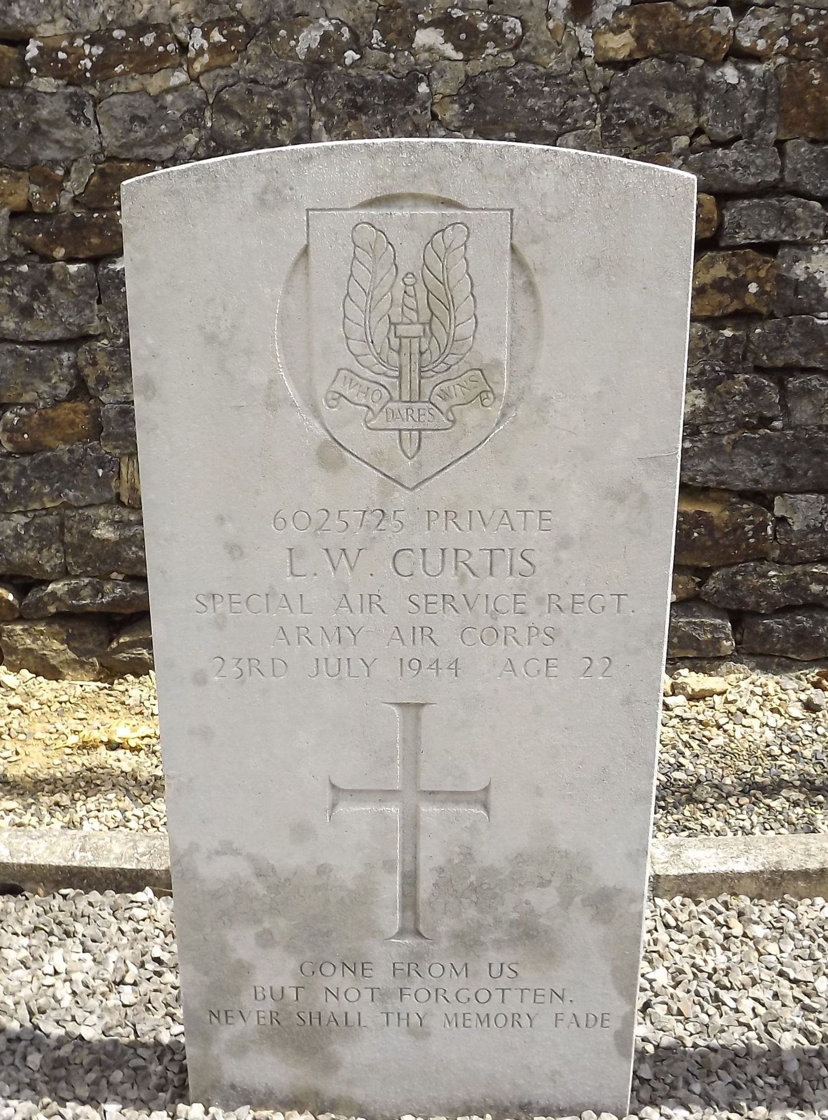 L. Curtis (Grave)