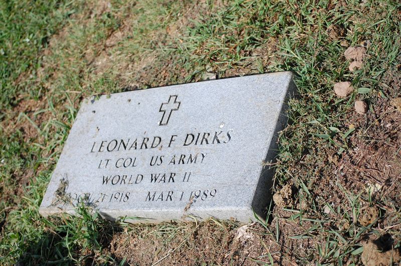 L. Dirks (Grave)