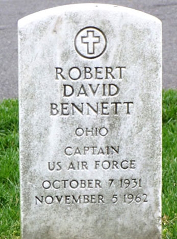R. Bennett (grave)
