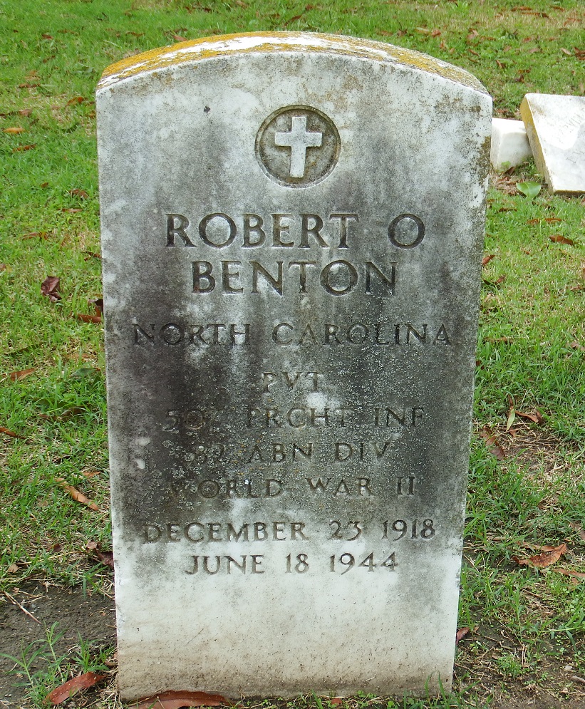 R. Benton (Grave)