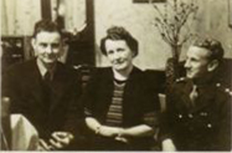 R. Birnie (with parents)
