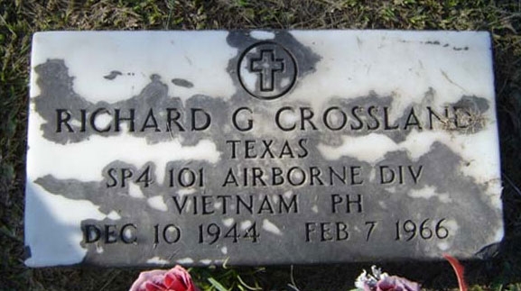 R. Crossland (grave)