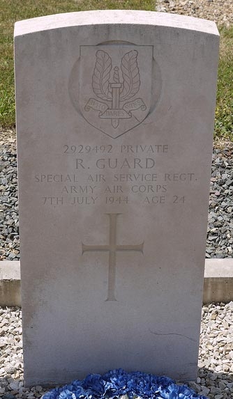 R. Guard (grave)