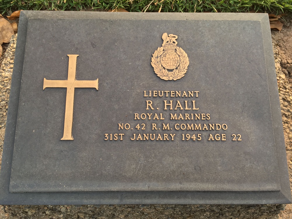 R. Hall (Grave)