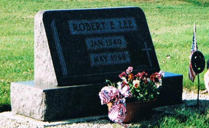 R. Lee (grave)