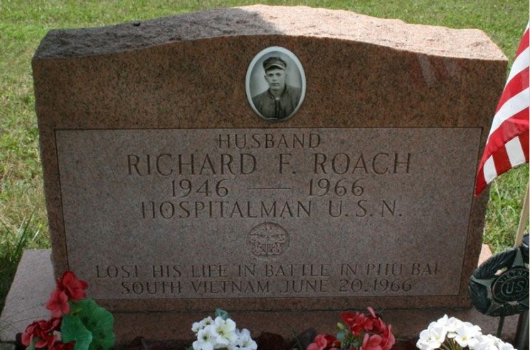 R. Roach (grave)