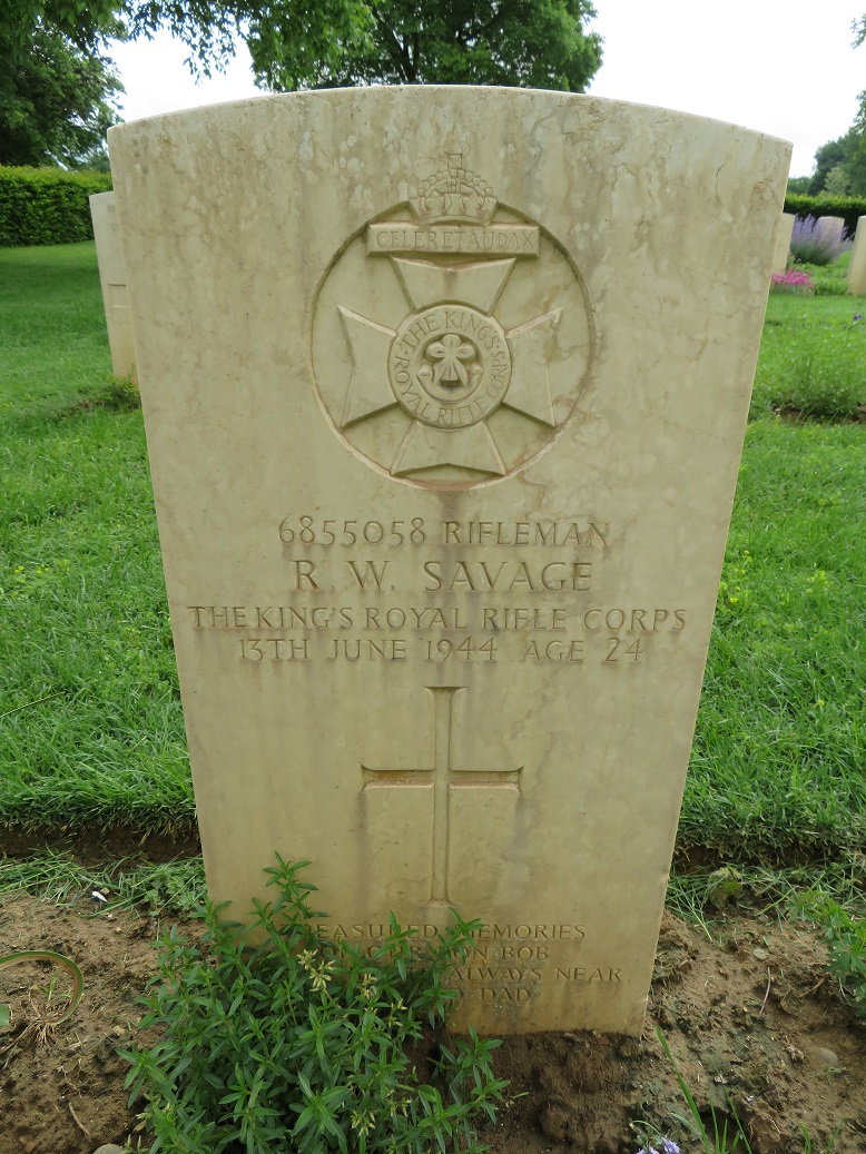 R. Savage (Grave)