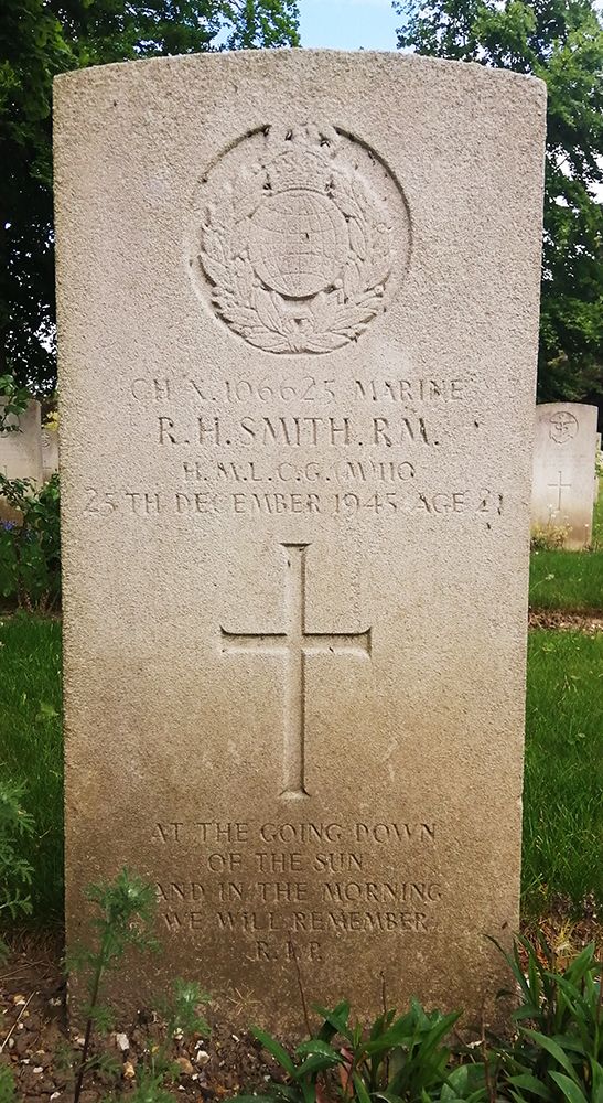 R. Smith (Grave)