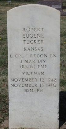 R. Tucker (grave)