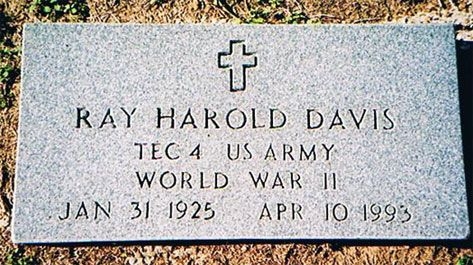Ray H. Davis (grave)