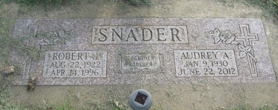 Robert J. Snader (grave)