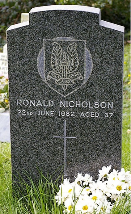Ronald Nicholson (grave)