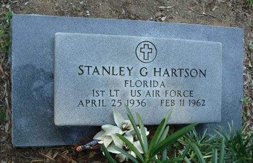 S. Hartson (grave)
