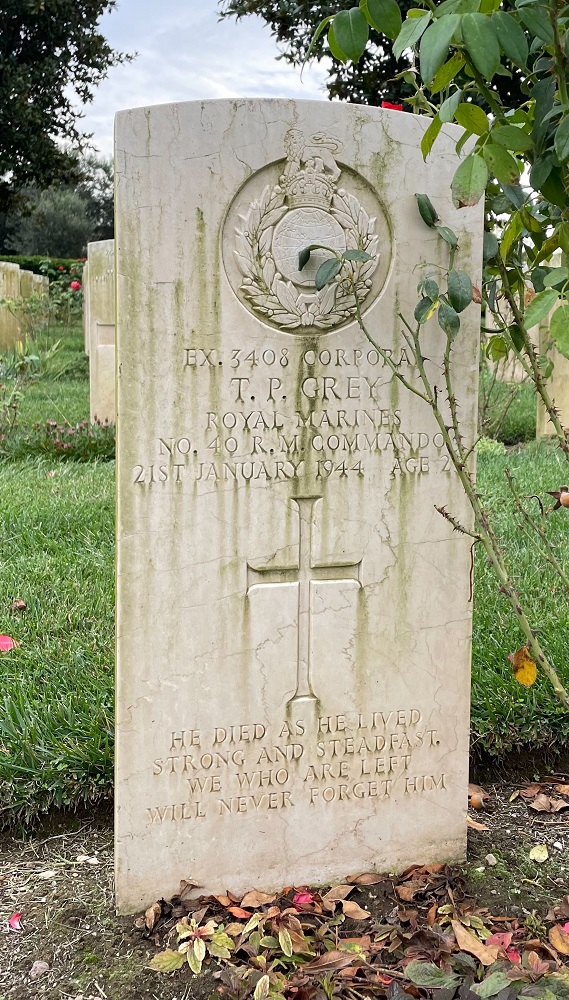 T. Grey (Grave)