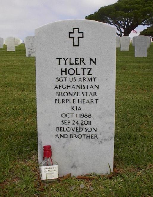 T. Holtz (Grave)