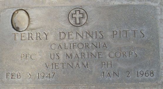 T. Pitts (grave)