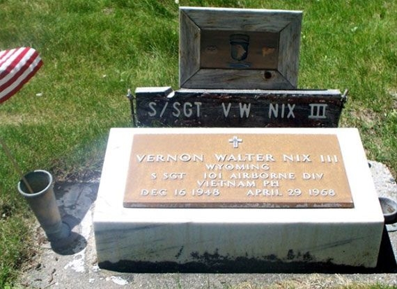 V. Nix (grave)