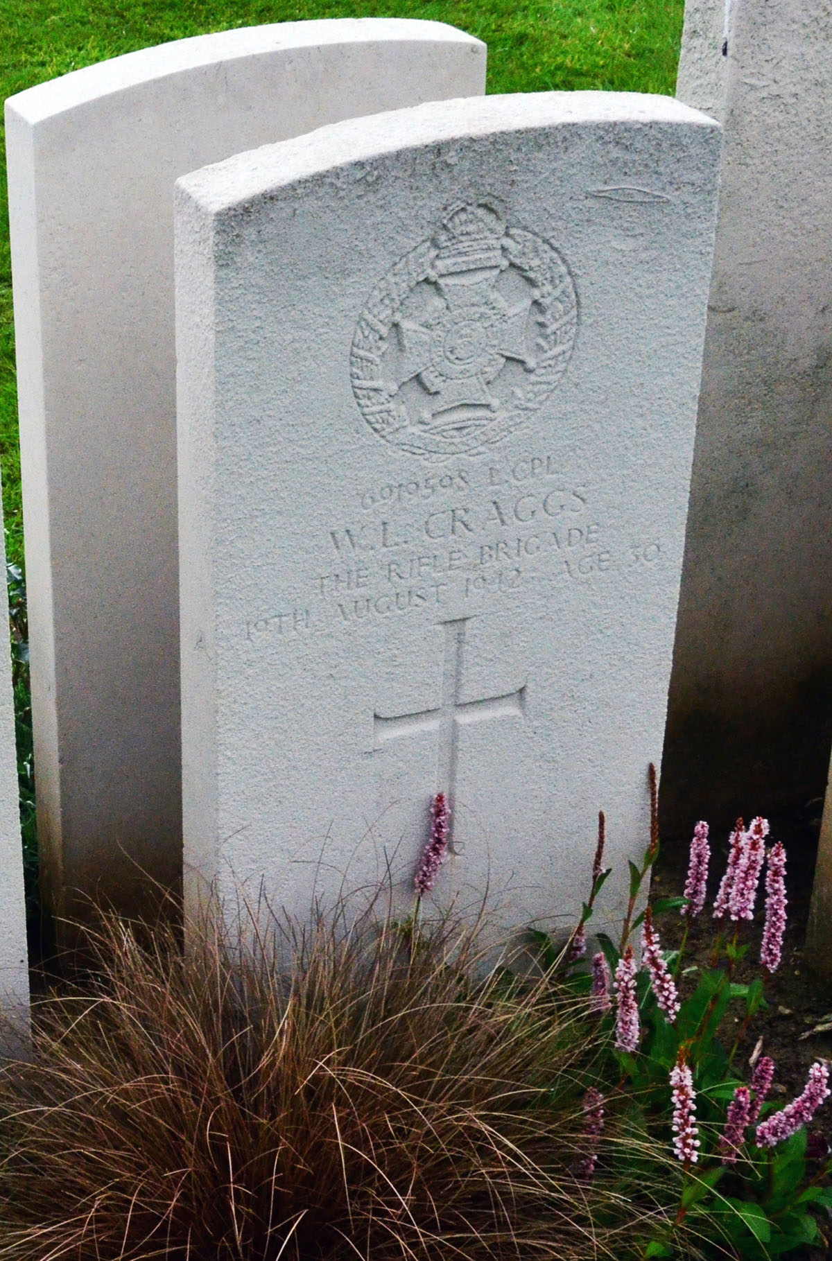 W.L. Craggs (Grave)