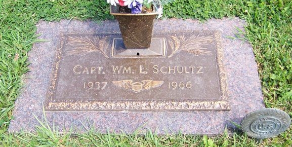 W. Schultz (grave)