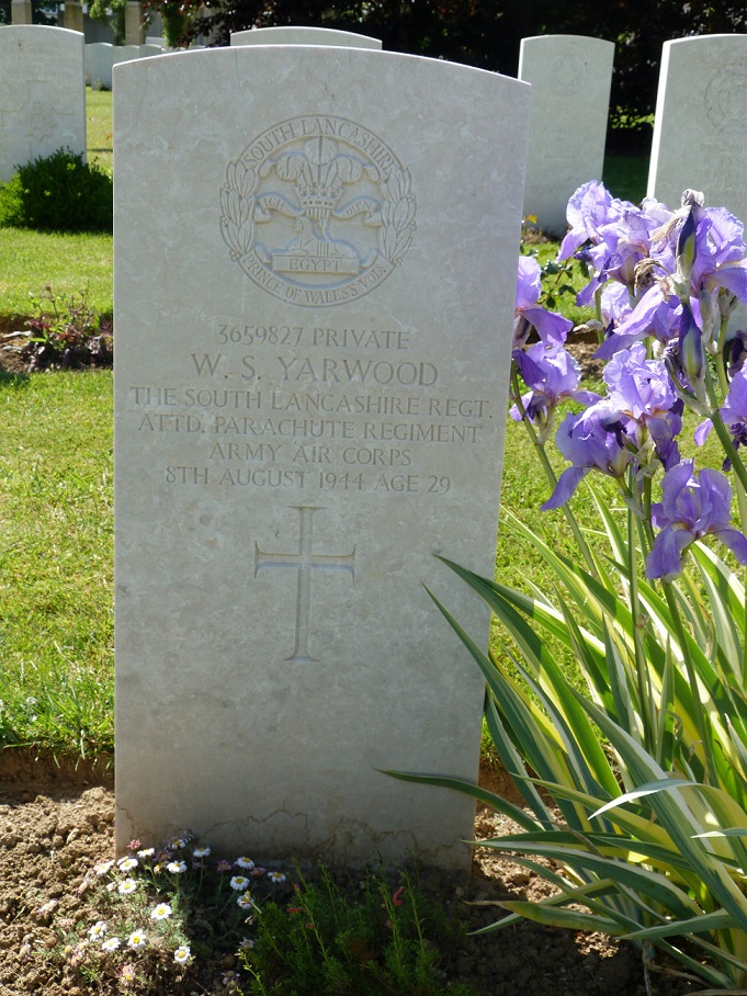 W. Yardwood (Grave)
